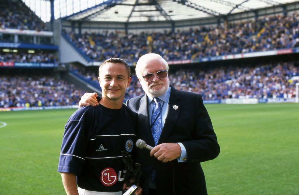 Ken Bates with Dennis Wise, 2001